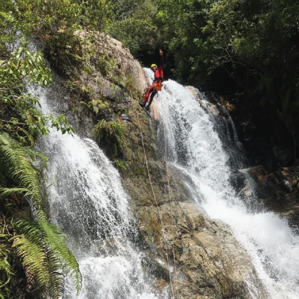 CANYONING TRANCAS RIVER