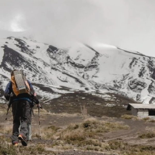 Trekking Desolation Pass