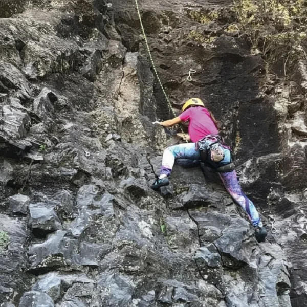 ROCK CLIMBING PETROHUE GIRL