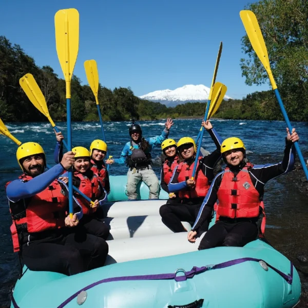 Rafting_petrohue_river_full_raft_800x800